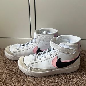 Gently Used! Girls Nike Blazers